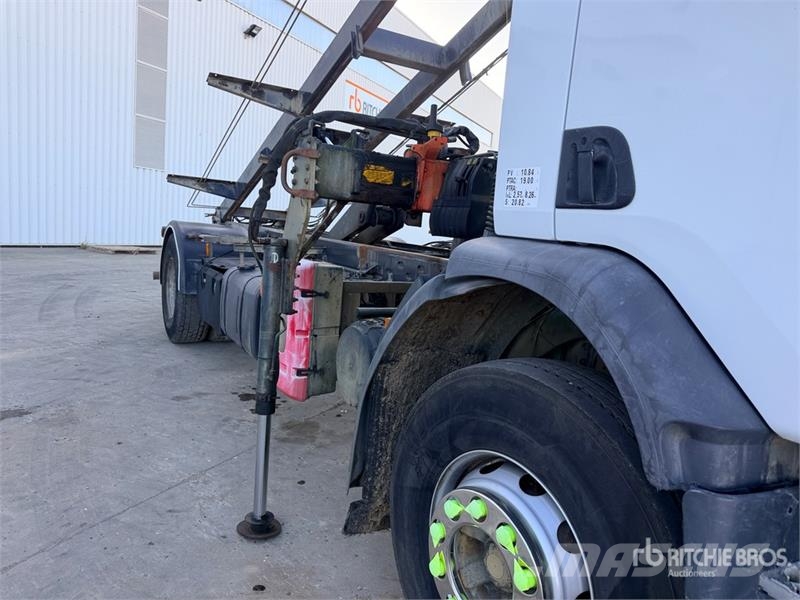 Renault Palfinger PK4501 2600 kg on  Renault Premium 4x2 C Kranwagen