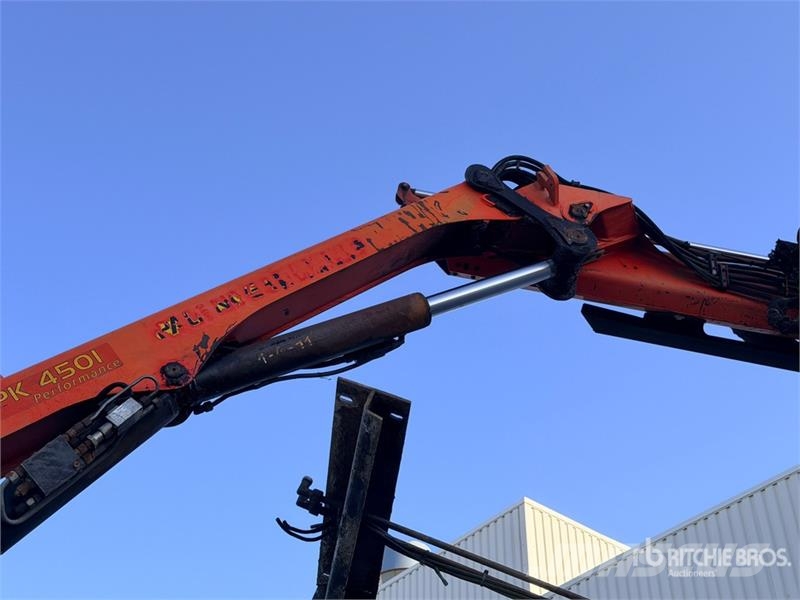 Renault Palfinger PK4501 2600 kg on  Renault Premium 4x2 C Kranwagen