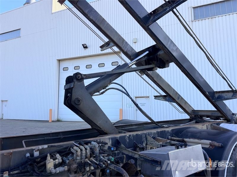 Renault Palfinger PK4501 2600 kg on  Renault Premium 4x2 C Kranwagen