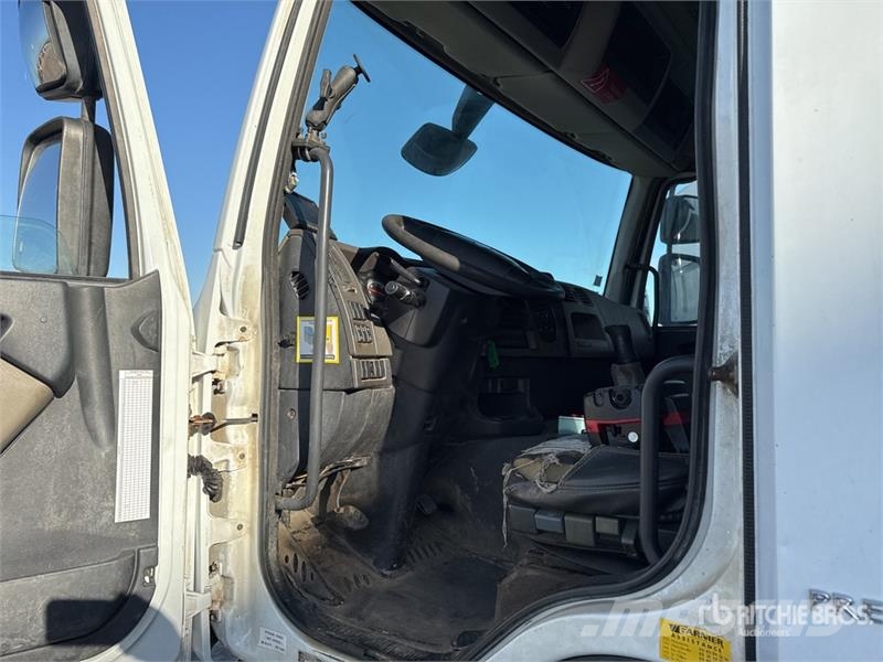 Renault Palfinger PK4501 2600 kg on  Renault Premium 4x2 C Kranwagen