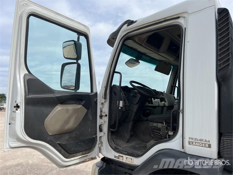 Renault PK16001-KB 3900 kg on Renault Premium Lander 380 D شاحنات الرافعات