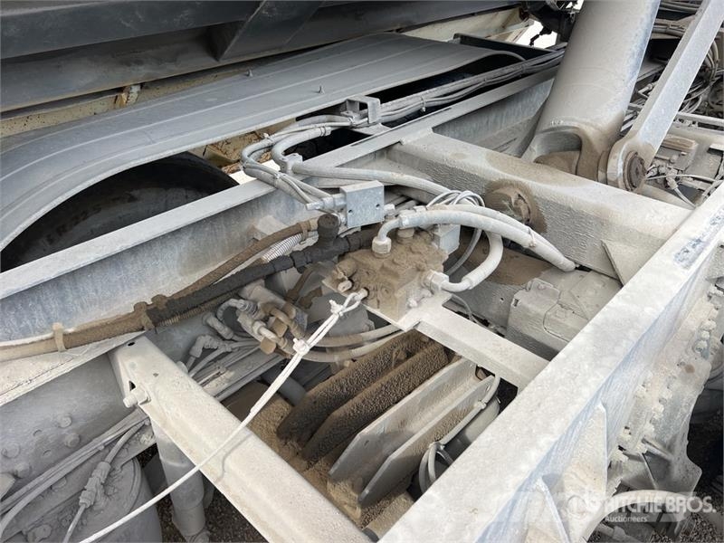 Renault PK16001-KB 3900 kg on Renault Premium Lander 380 D شاحنات الرافعات