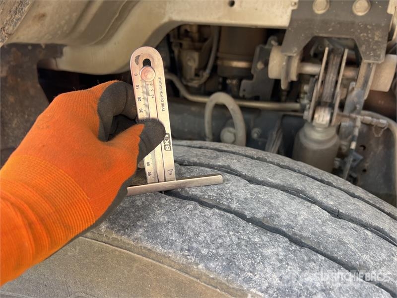 Renault PK16001-KB 3900 kg on Renault Premium Lander 380 D شاحنات الرافعات