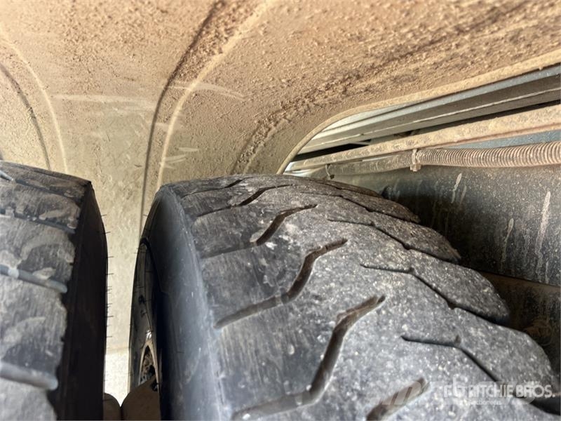 Renault PK16001-KB 3900 kg on Renault Premium Lander 380 D شاحنات الرافعات