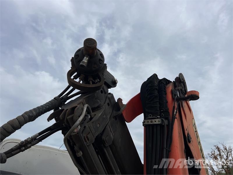 Renault PK16001-KB 3900 kg on Renault Premium Lander 380 D شاحنات الرافعات