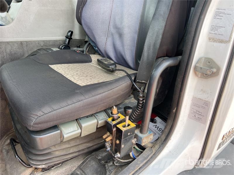 Renault PK16001-KB 3900 kg on Renault Premium Lander 380 D شاحنات الرافعات
