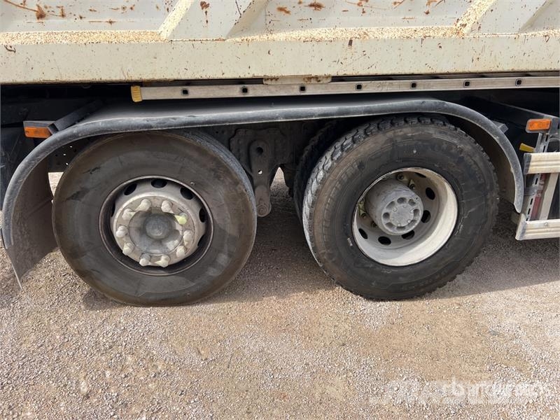 Renault PK16001-KB 3900 kg on Renault Premium Lander 380 D شاحنات الرافعات