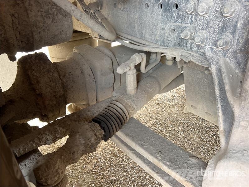 Renault PK16001-KB 3900 kg on Renault Premium Lander 380 D شاحنات الرافعات