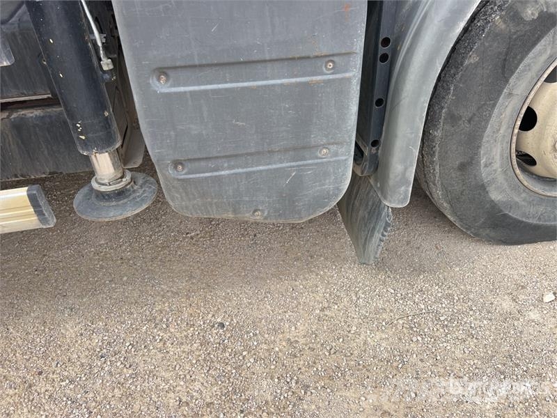 Renault PK16001-KB 3900 kg on Renault Premium Lander 380 D شاحنات الرافعات