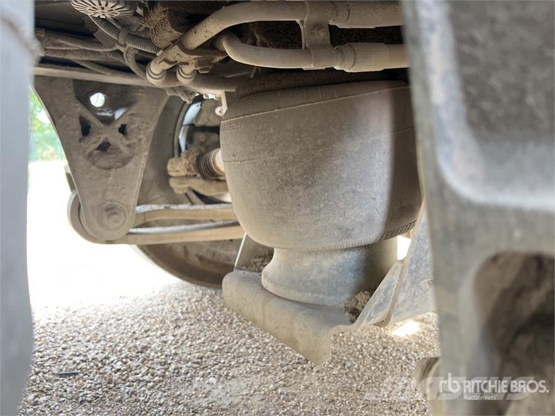 Renault PK16001-KB 3900 kg on Renault Premium Lander 380 D شاحنات الرافعات