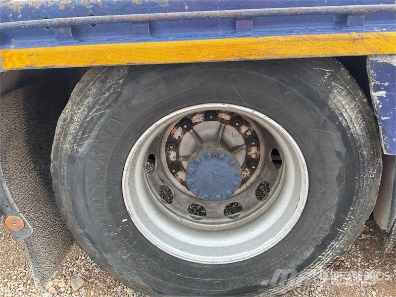Renault PK23500 Knuckle Boom on Renault 385.26 6x2 Flatbed Kamioni sa kranom