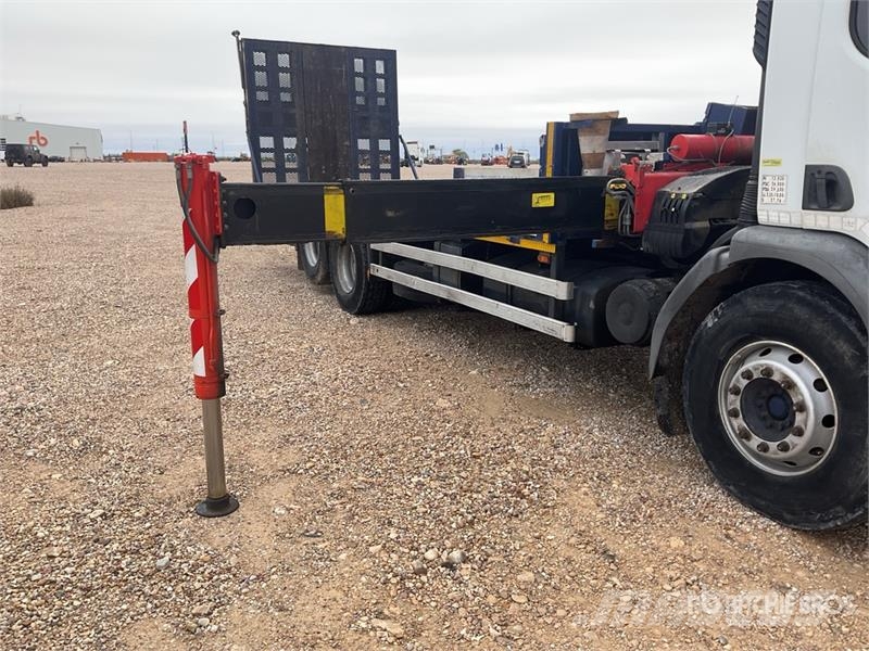 Renault PK23500 Knuckle Boom on Renault 385.26 6x2 Flatbed Kamioni sa kranom