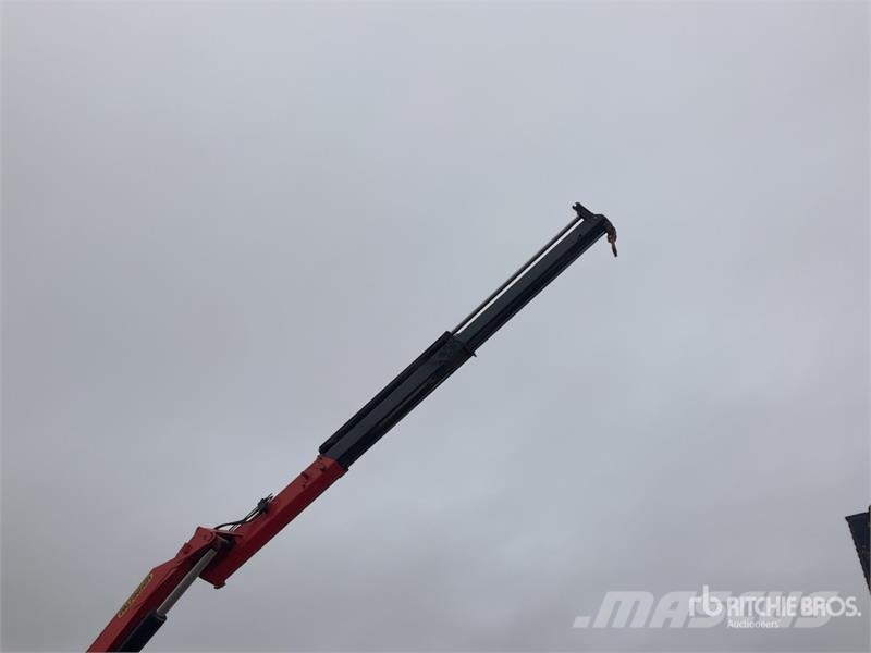 Renault PK23500 Knuckle Boom on Renault 385.26 6x2 Flatbed Kamioni sa kranom
