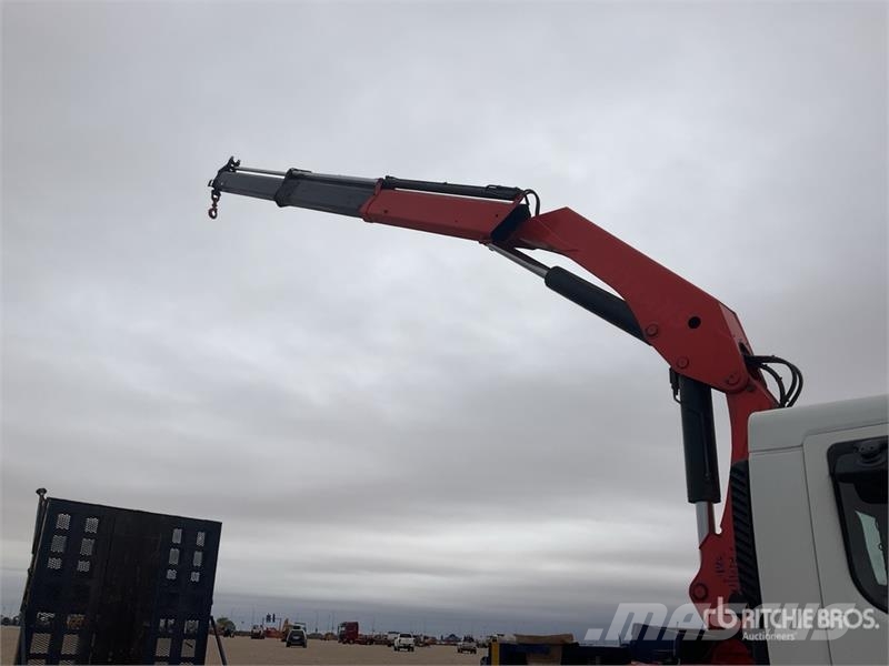 Renault PK23500 Knuckle Boom on Renault 385.26 6x2 Flatbed Kamioni sa kranom