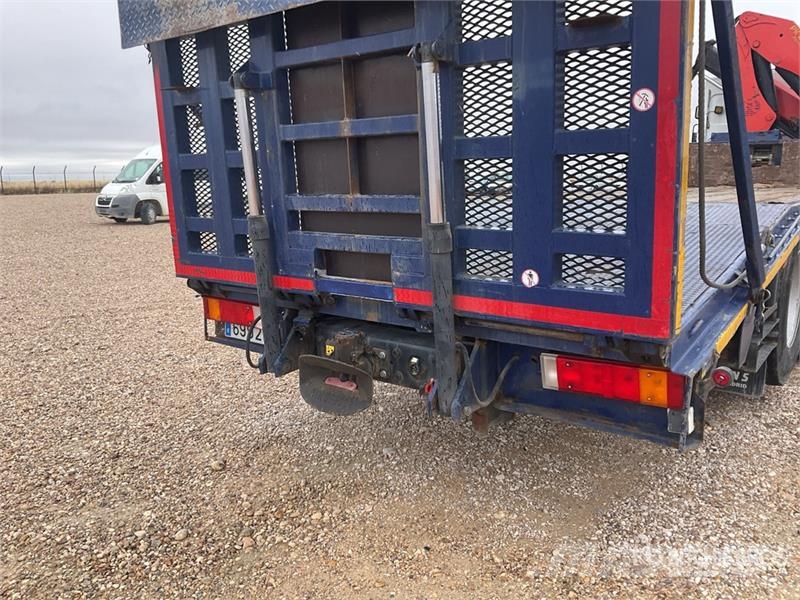Renault PK23500 Knuckle Boom on Renault 385.26 6x2 Flatbed Kamioni sa kranom