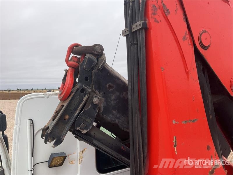 Renault PK23500 Knuckle Boom on Renault 385.26 6x2 Flatbed Kamioni sa kranom