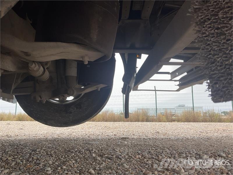 Renault PK23500 Knuckle Boom on Renault 385.26 6x2 Flatbed Kamioni sa kranom