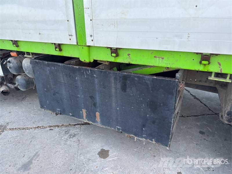 Renault Premium Camion Plateau 4x2 Flatbed Truck شاحنات مسطحة/مفصلية الجوانب