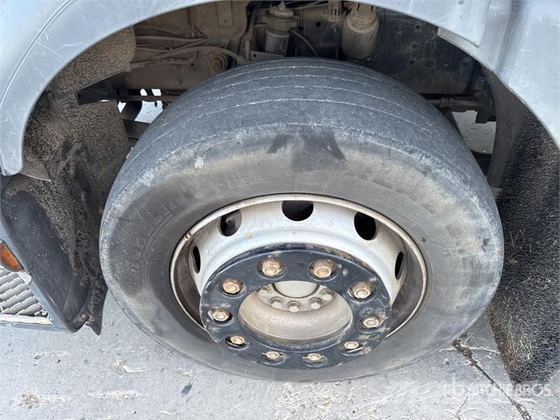 Renault Premium Camion Plateau 4x2 Flatbed Truck شاحنات مسطحة/مفصلية الجوانب