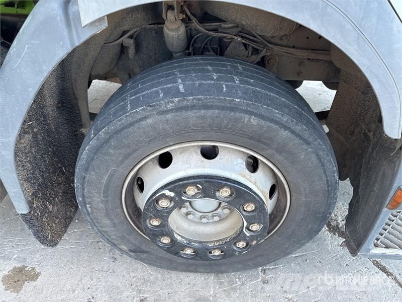 Renault Premium Camion Plateau 4x2 Flatbed Truck شاحنات مسطحة/مفصلية الجوانب