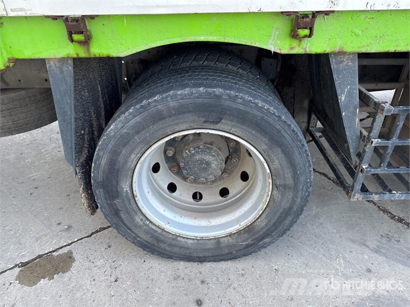 Renault Premium Camion Plateau 4x2 Flatbed Truck شاحنات مسطحة/مفصلية الجوانب