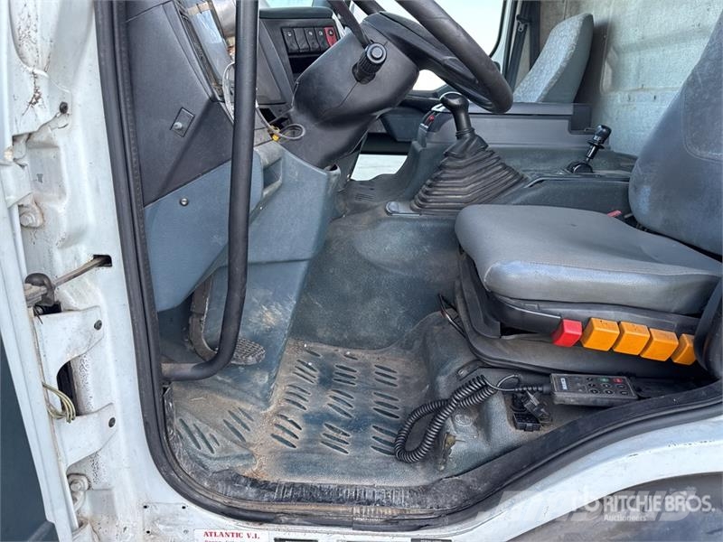 Renault Premium Camion Plateau 4x2 Flatbed Truck شاحنات مسطحة/مفصلية الجوانب