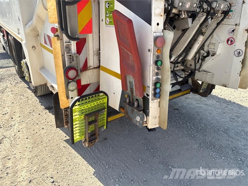 Renault Premium D26 Wide 6x2 Waste Collection Truck Komunalni tovornjaki