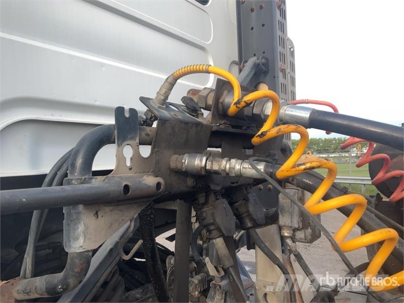 Renault Premium Lander 430.19 T3M 4x4 S/A Sleeper Truck Tr Trekkvogner
