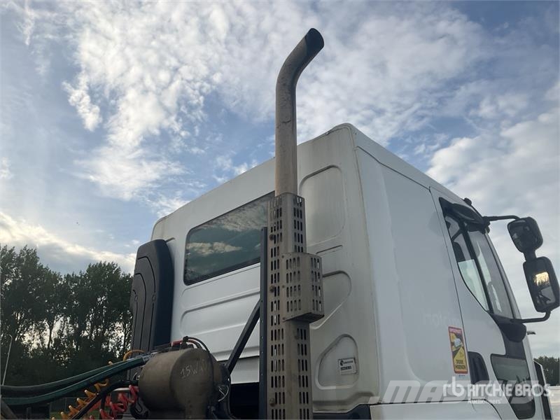 Renault Premium Lander 430.19 T3M 4x4 S/A Sleeper Truck Tr Trekkvogner
