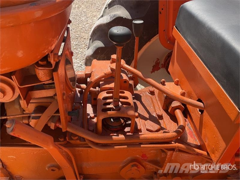 Renault Super 7E 2WD Tractor Tractoren
