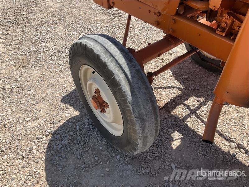 Renault Super 7E 2WD Tractor Tractoren