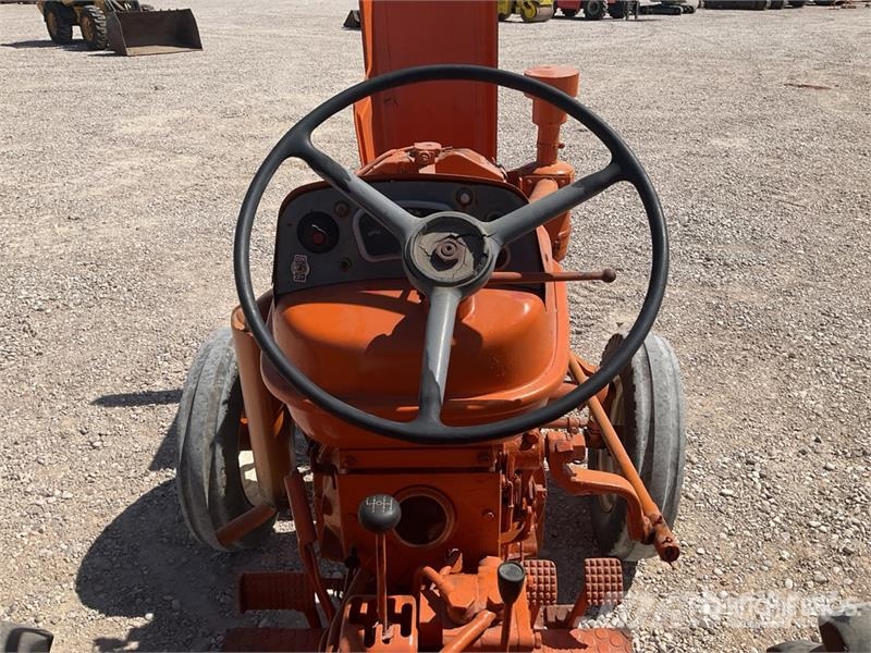 Renault Super 7E 2WD Tractor Tractoren