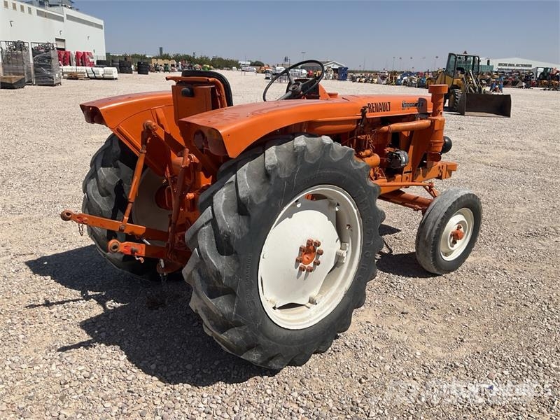 Renault Super 7E 2WD Tractor Tractoren