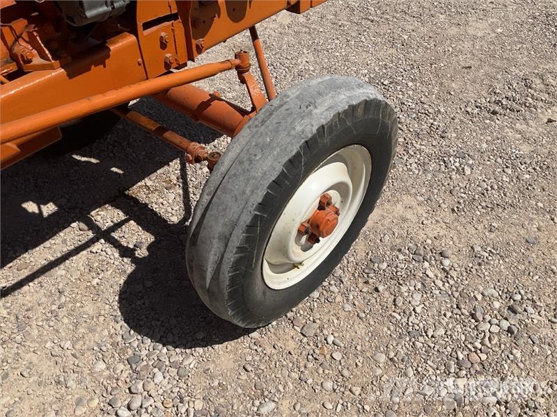Renault Super 7E 2WD Tractor Tractoren