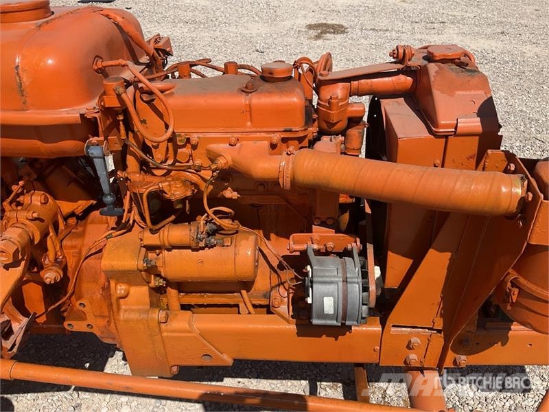 Renault Super 7E 2WD Tractor Tractoren