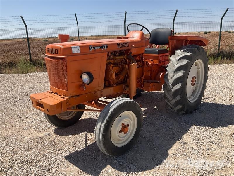 Renault Super 7E 2WD Tractor Tractoren