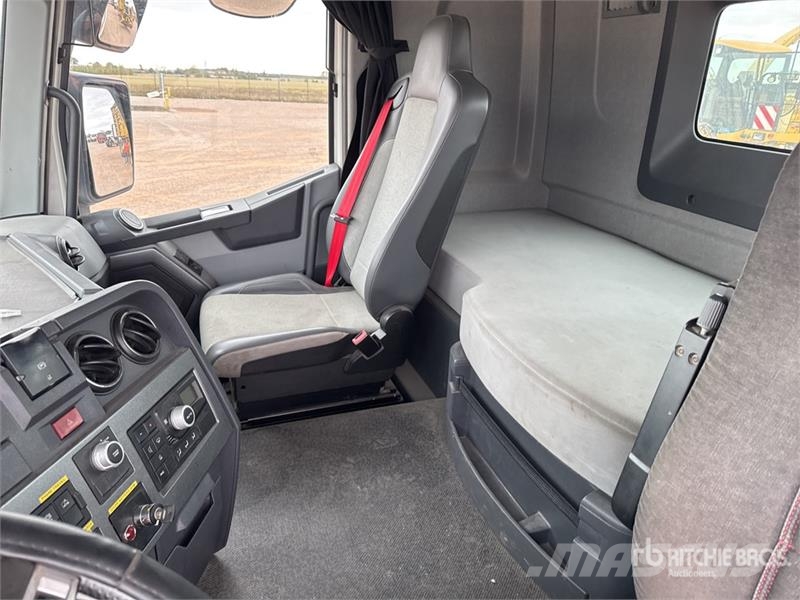 Renault T460 中古トラクターヘッド | トレーラーヘッド