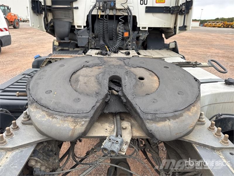 Renault T460 中古トラクターヘッド | トレーラーヘッド
