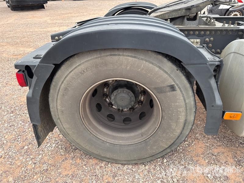 Renault T460 中古トラクターヘッド | トレーラーヘッド