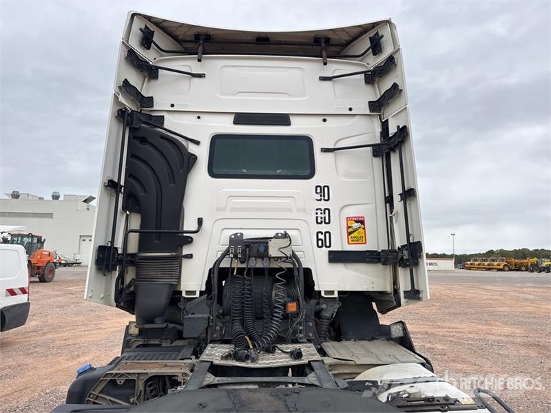 Renault T460 中古トラクターヘッド | トレーラーヘッド