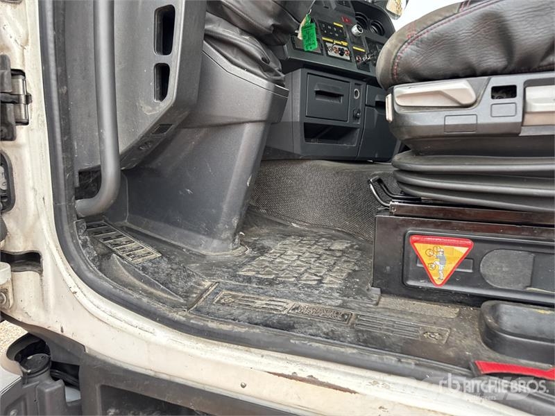 Renault T460 中古トラクターヘッド | トレーラーヘッド