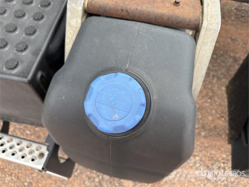 Renault T460 中古トラクターヘッド | トレーラーヘッド