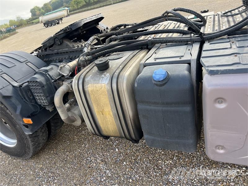 Renault T460 COMFORT 4x2 Tracteur Routier Cabine Couchette Vlačilci