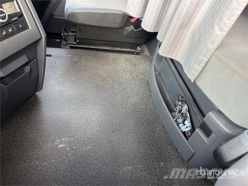 Renault T460 COMFORT 4x2 Tracteur Routier Cabine Couchette Vlačilci