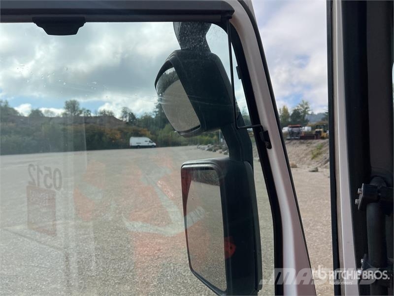 Renault T460 COMFORT 4x2 Tracteur Routier Cabine Couchette Vlačilci