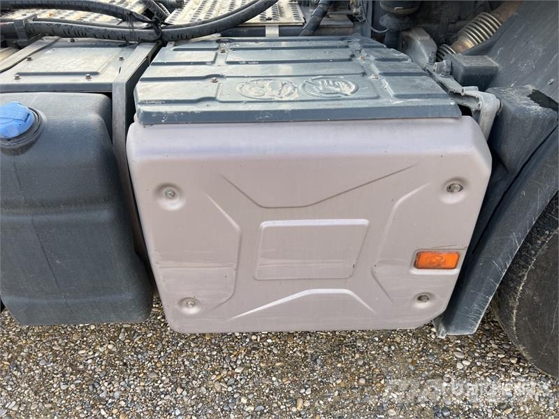 Renault T460 COMFORT 4x2 Tracteur Routier Cabine Couchette Vlačilci