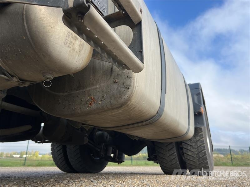 Renault T460 COMFORT 4x2 Tracteur Routier Cabine Couchette Vlačilci