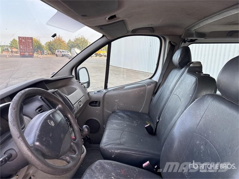 Renault Trafic Lätta skåpbilar
