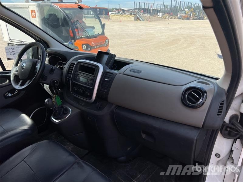 Renault Trafic Lätta skåpbilar