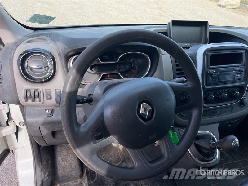 Renault Trafic Lätta skåpbilar